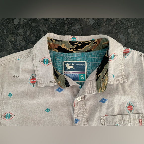 Modern Amusement Button Down sz S - Picture 11 of 12